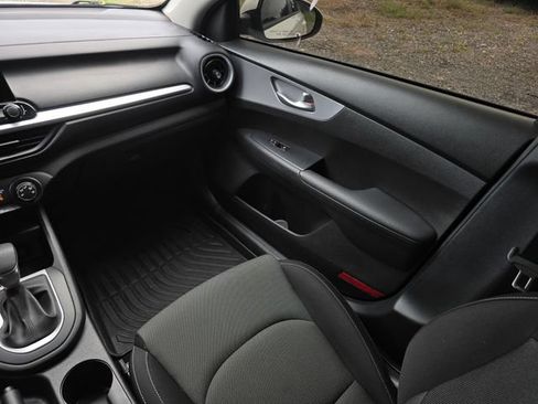 Certified 2023 Kia Forte LXS FWD image 17