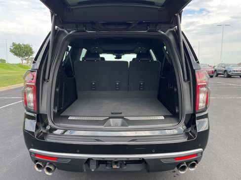 Used 2023 Chevrolet Suburban High Country AWD/4WD image 24