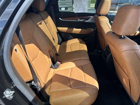 Certified 2024 Cadillac XT5 Premium Luxury AWD/4WD image 29