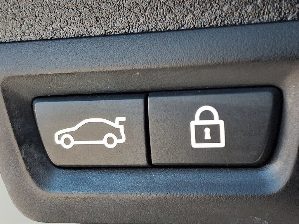 Used 2017 BMW X3 xDrive28i AWD/4WD image 29