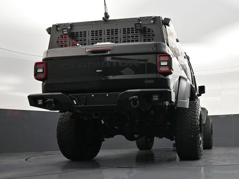 Used 2020 Jeep Gladiator Overland AWD/4WD image 43