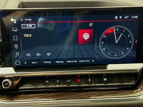 Used 2022 GMC Sierra 1500 Elevation RWD image 17