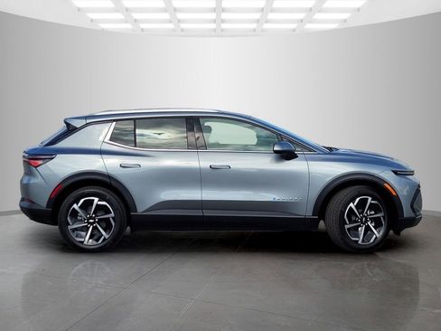 New 2026 Chevrolet Equinox EV LT image 3