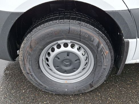 Used 2026 Mercedes-Benz Sprinter 2500 image 6