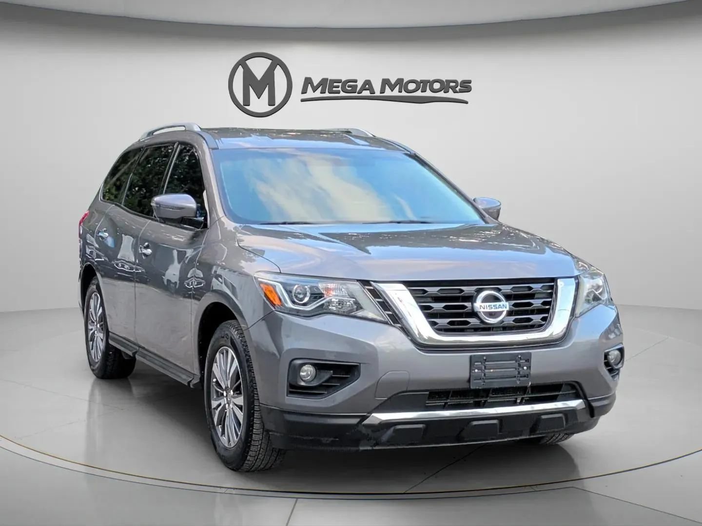 Used 2020 Nissan Pathfinder SL FWD image 11