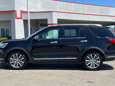 Used 2018 Ford Explorer Platinum AWD/4WD image 9