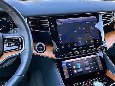 Used 2022 Jeep Grand Wagoneer Series II w/ Flexible Seating Group image 6