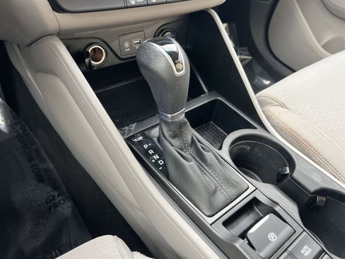 Used 2019 Hyundai Tucson SE image 20