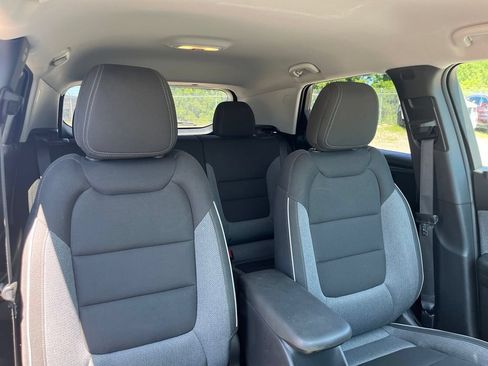 Used 2025 Chevrolet TrailBlazer LT FWD image 35