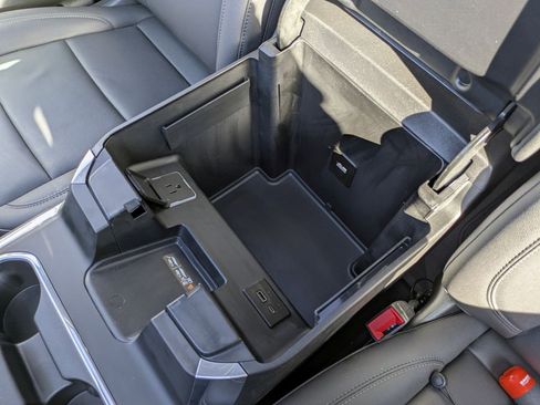 Certified 2025 GMC Sierra 2500 SLT w/ SLT Premium Package image 23