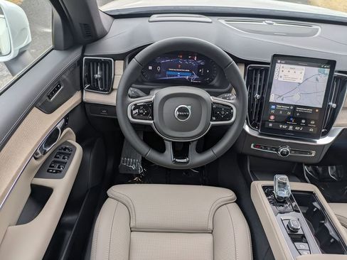 New 2026 Volvo XC90 B6 Ultra image 18