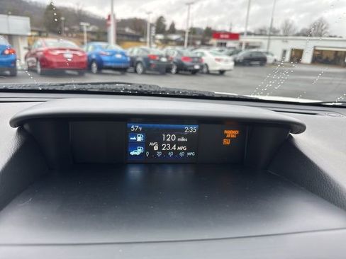 Used 2015 Subaru Forester 2.5i image 16