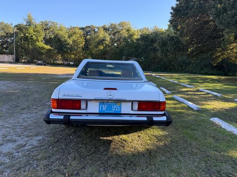 Used 1989 Mercedes-Benz 560 SL image 7