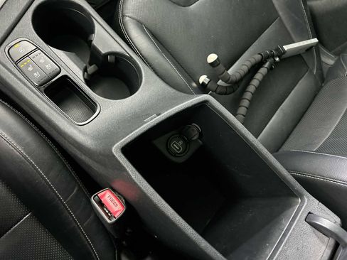 Used 2017 Kia Niro Touring w/ Advanced Technology Package image 23