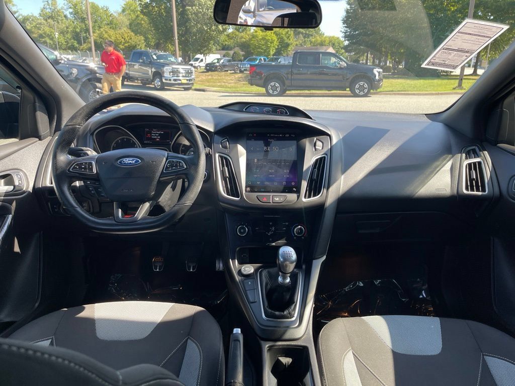 Used 2015 Ford Focus ST FWD image 9
