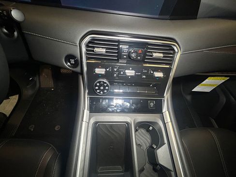 New 2026 Nissan Armada SL w/ Captain's Chari Seat Package image 11