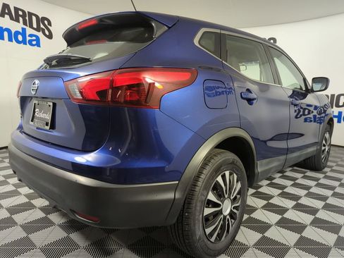 Used 2018 Nissan Rogue Sport S image 5
