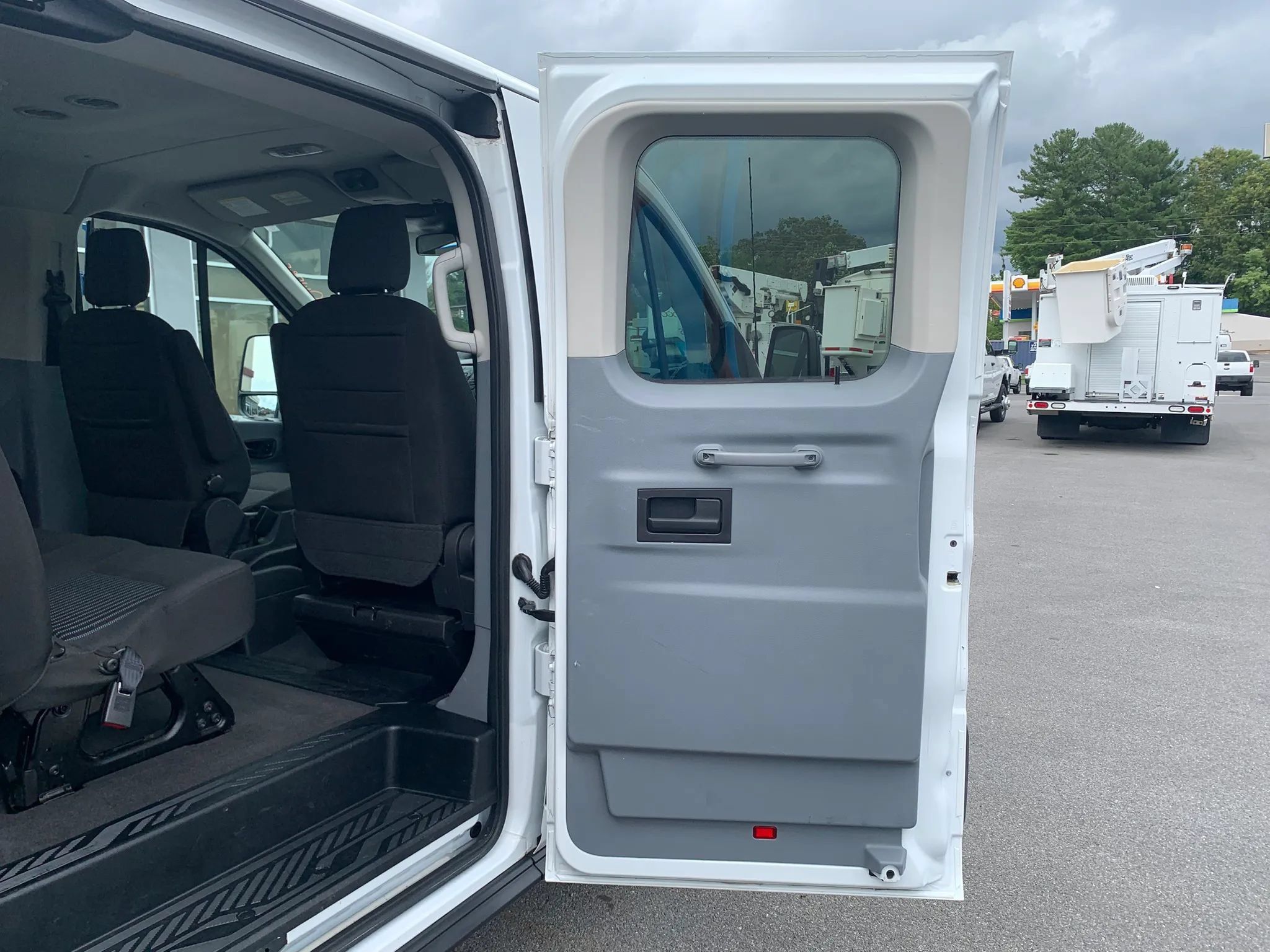Used 2018 Ford Transit 350 XL RWD image 24