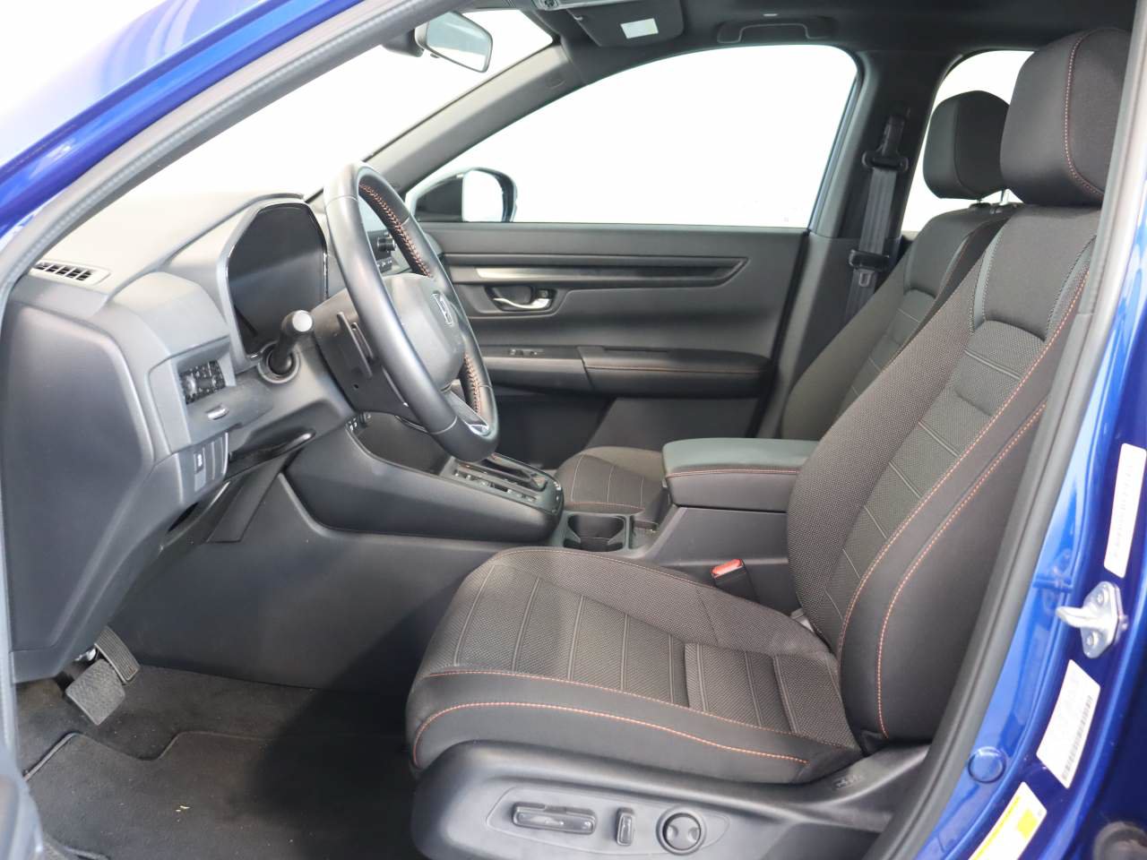 Used 2025 Honda CR-V Sport image 8