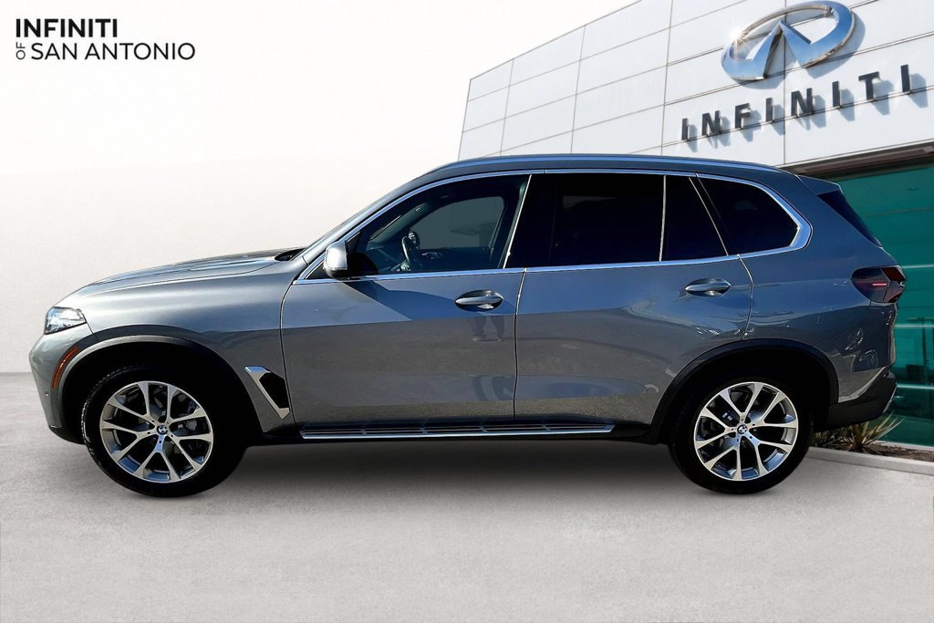 Used 2025 BMW X5 xDrive40i AWD/4WD image 45