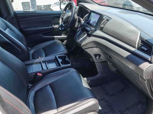 Used 2023 Honda Odyssey Sport image 15