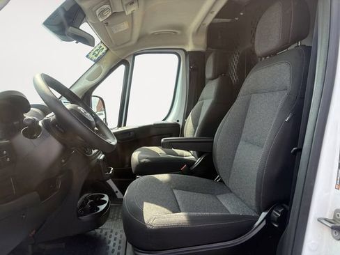 Used 2025 RAM ProMaster 2500 w/ U-Haul Equipment Group FWD image 9