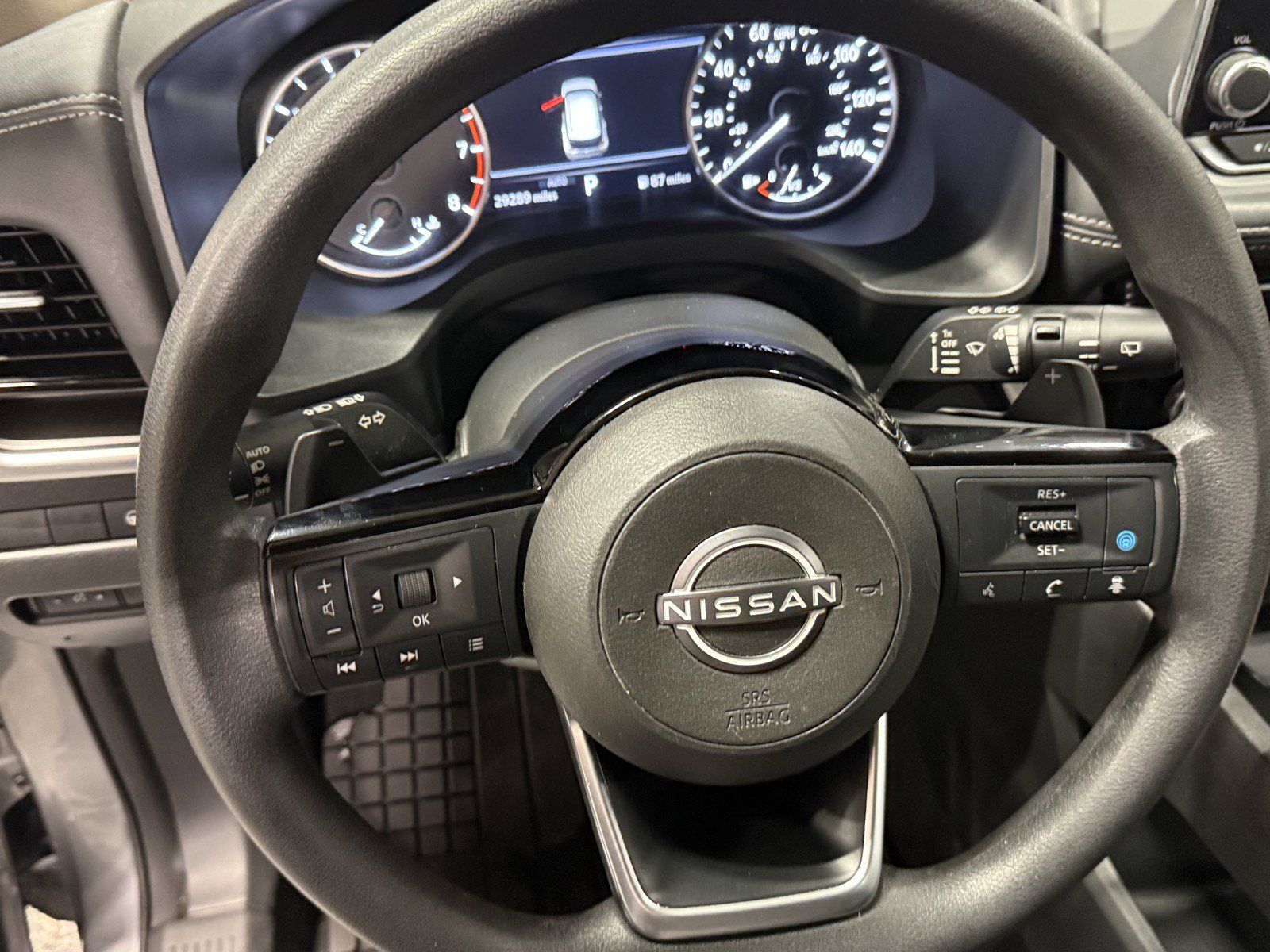 Used 2022 Nissan Rogue SV AWD/4WD image 16