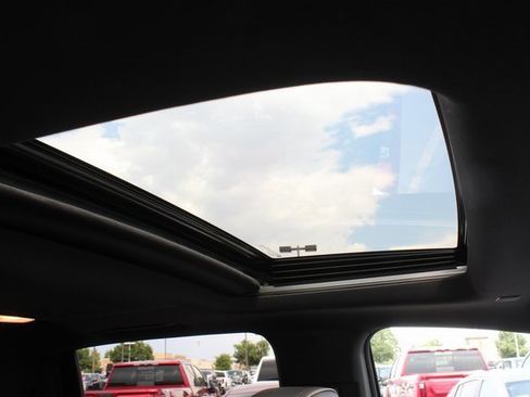 New 2026 GMC Canyon Denali w/ LPO, Denali Black Edition image 5