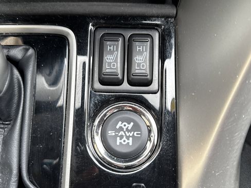 Used 2022 Mitsubishi Eclipse Cross LE image 14