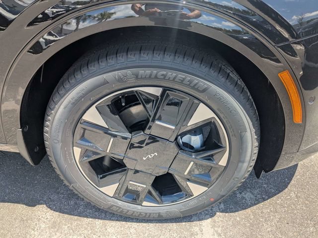 New 2026 Kia Sportage SX FWD image 11