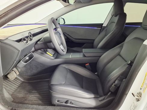 Used 2024 Tesla Model 3 Standard Range image 17