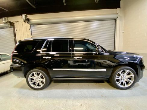 Used 2015 Cadillac Escalade Premium image 7