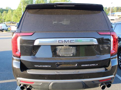 Used 2021 GMC Yukon Denali w/ Denali Premium Package AWD/4WD image 5