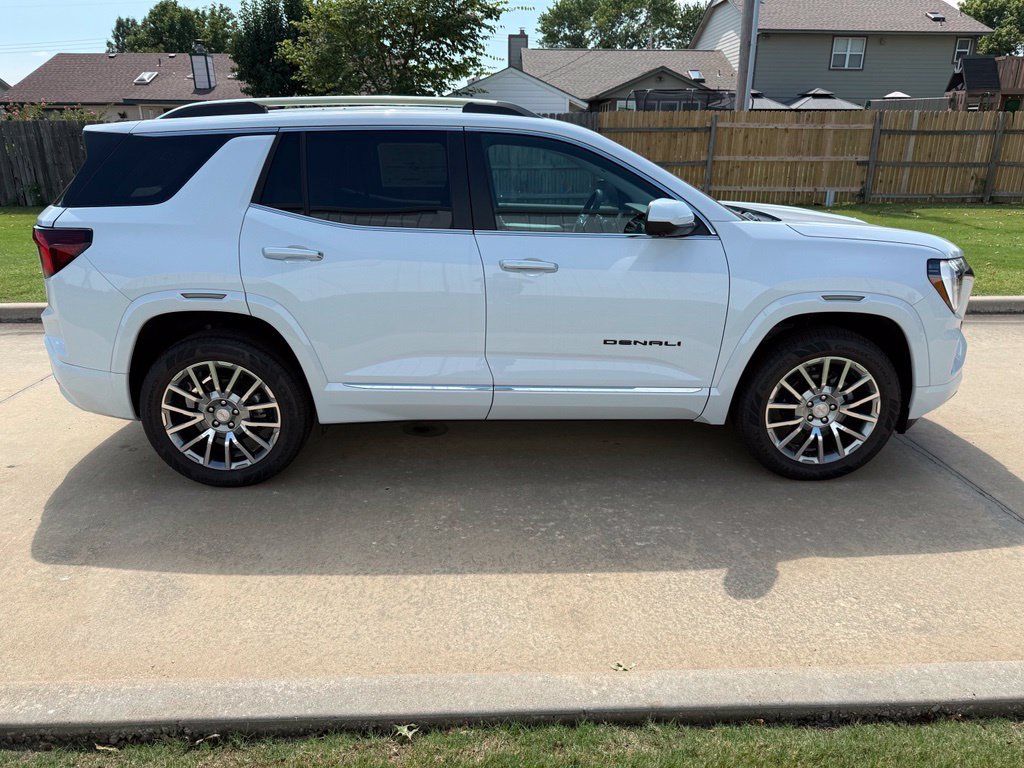 New 2026 GMC Terrain Denali w/ LPO, Black Badging Package AWD/4WD image 6