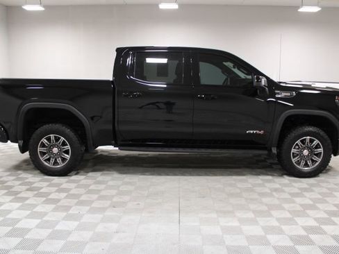 Used 2024 GMC Sierra 1500 AT4 w/ Technology Package image 9
