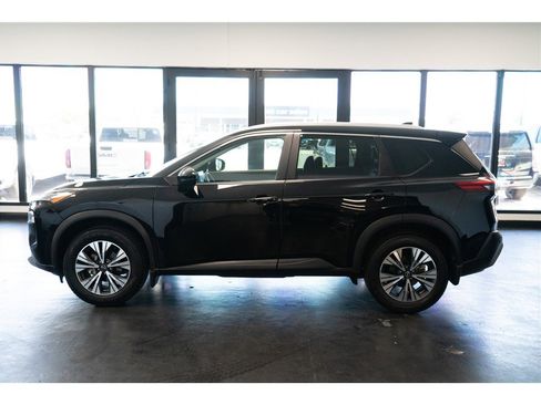 Used 2023 Nissan Rogue SV w/ SV Premium Package FWD image 4
