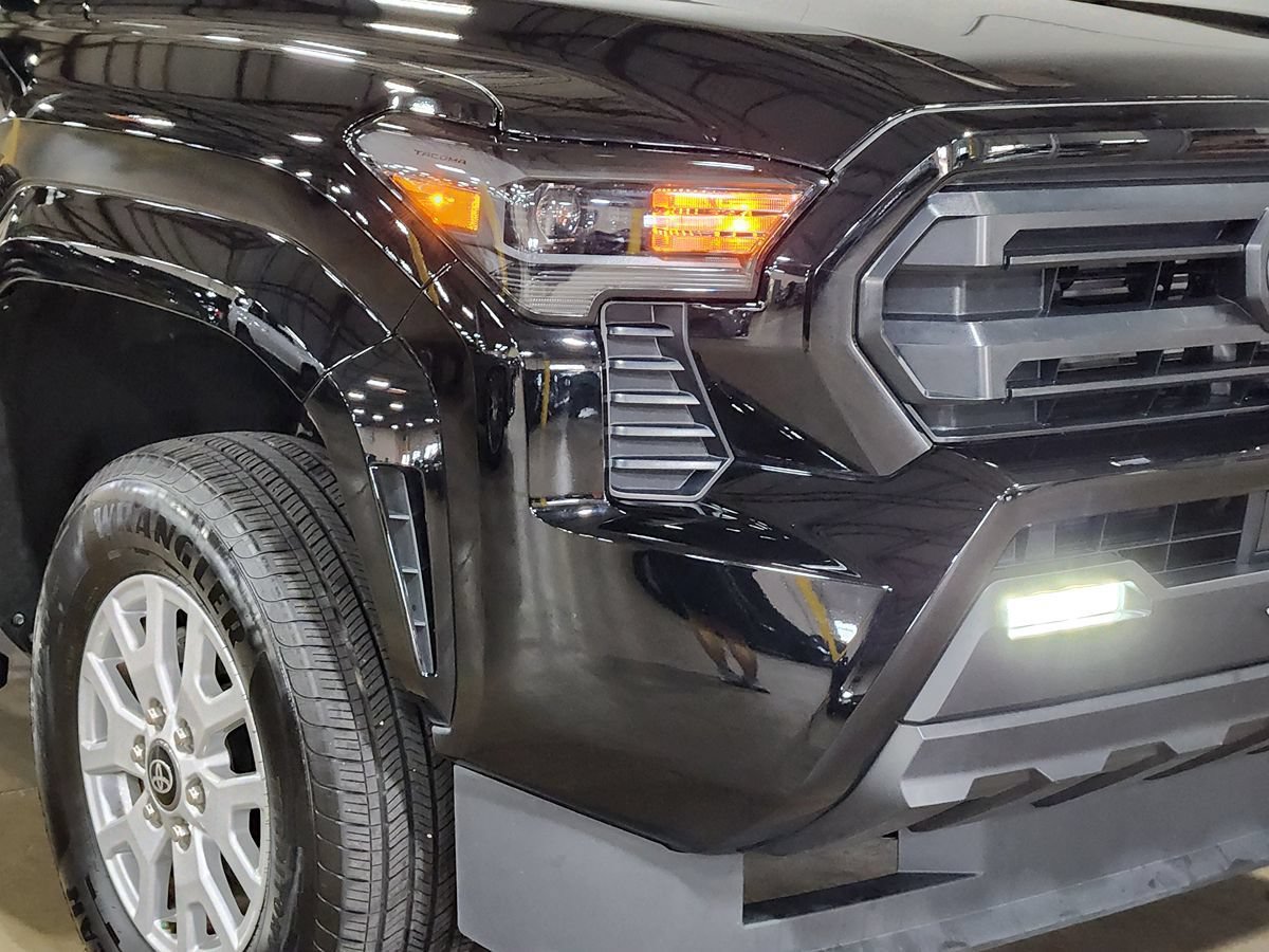 Used 2025 Toyota Tacoma SR5 RWD image 13