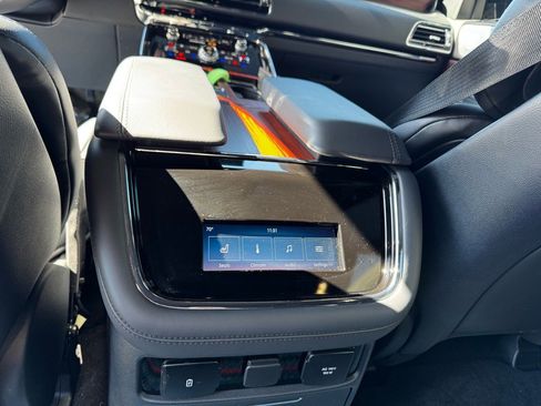 Used 2024 Lincoln Navigator L Reserve image 12