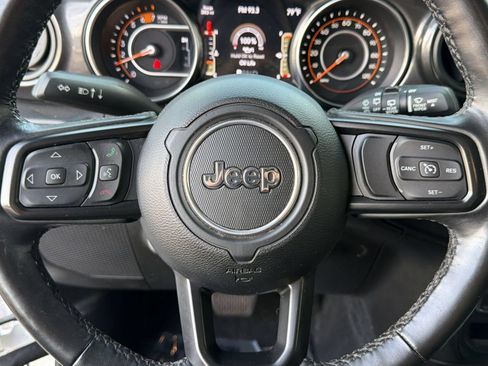 Used 2022 Jeep Wrangler Unlimited Sport AWD/4WD image 11