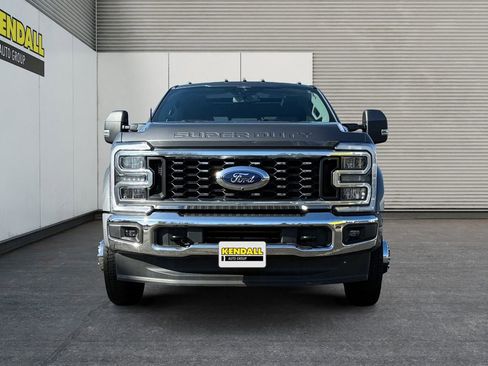 Certified 2023 Ford F450 Lariat w/ Camper Package image 8