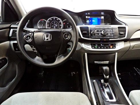 Used 2013 Honda Accord LX image 19