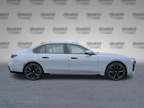 New 2026 BMW 740i w/ Premium Package RWD image 6