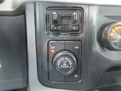 Used 2021 Ford F150 XLT w/ XTR Package image 13