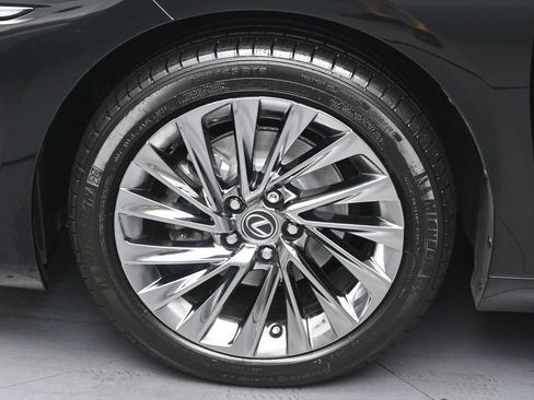 Used 2024 Lexus ES 350 w/ Accessory Package (Z2) FWD image 42