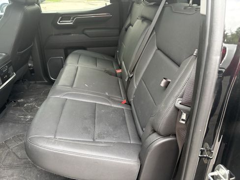 Used 2022 Chevrolet Silverado 1500 LTZ w/ LTZ Premium Package RWD image 9