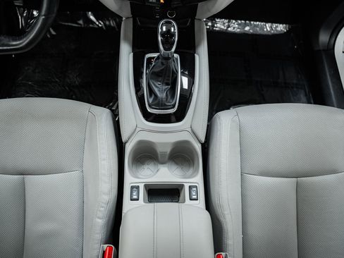 Used 2018 Nissan Rogue Sport SL w/ SL Premium Package image 31