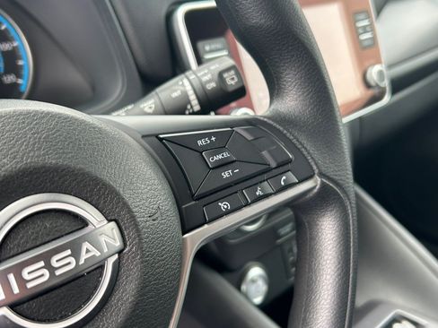 Used 2025 Nissan Leaf S FWD image 19
