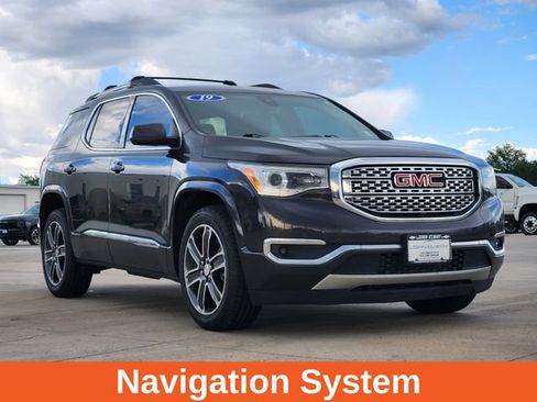 Used 2019 GMC Acadia Denali w/ Technology Package AWD/4WD image 4