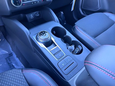 New 2026 Ford Escape ST-Line w/ Cold Weather Package FWD image 32