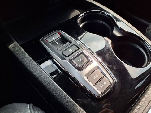 Certified 2017 Honda Pilot Touring image 13